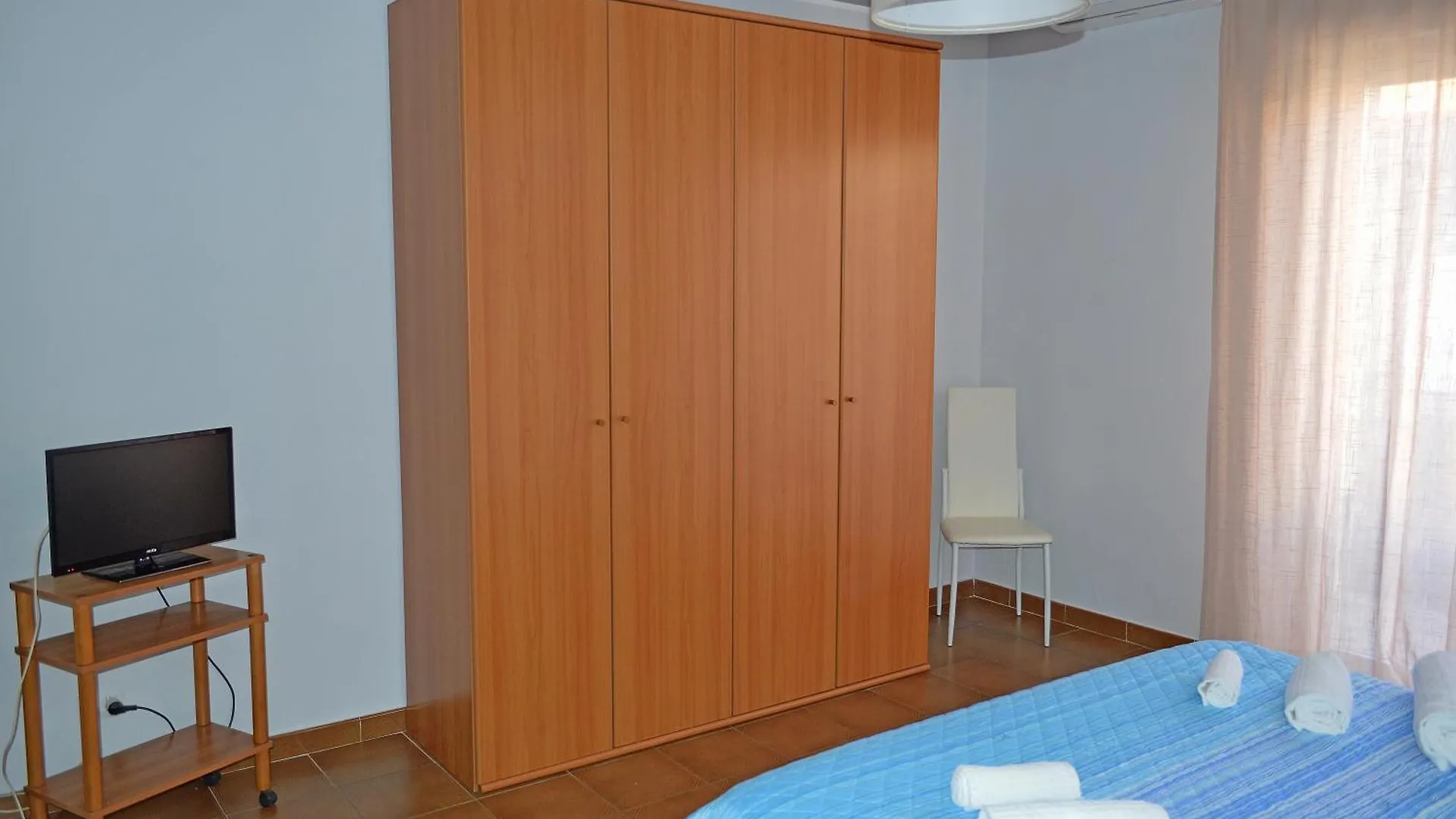 Apartament Caracol Magico Rometta Marea 0*,  Włochy